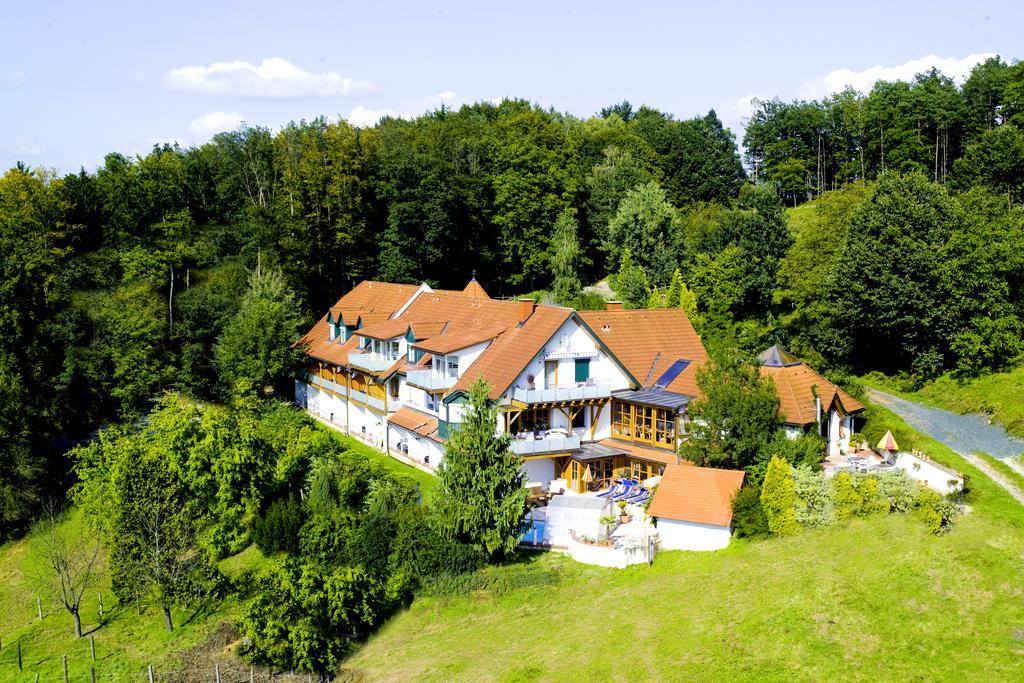 Boutique Hotel Loipenhof Fürstenfeld Exterior foto